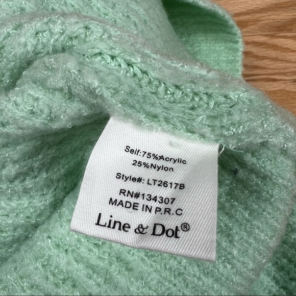 Line and dots ruby balloon sleeve sweater XS - Picture 6 of 6